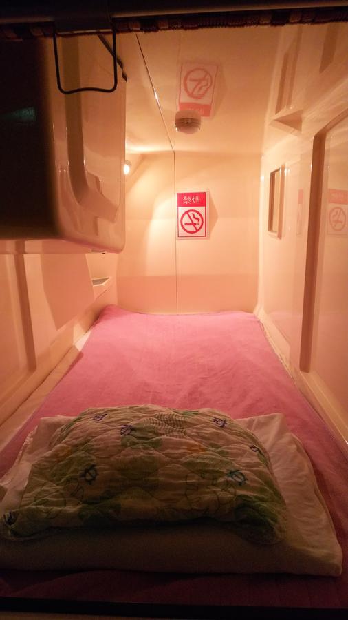 Capsule Hotel Panse Kitakyūshū Exterior foto